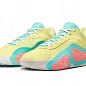 Men’s Jordans “Lemonade” Sneakers